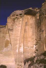 cant5.JPG (60568 bytes)